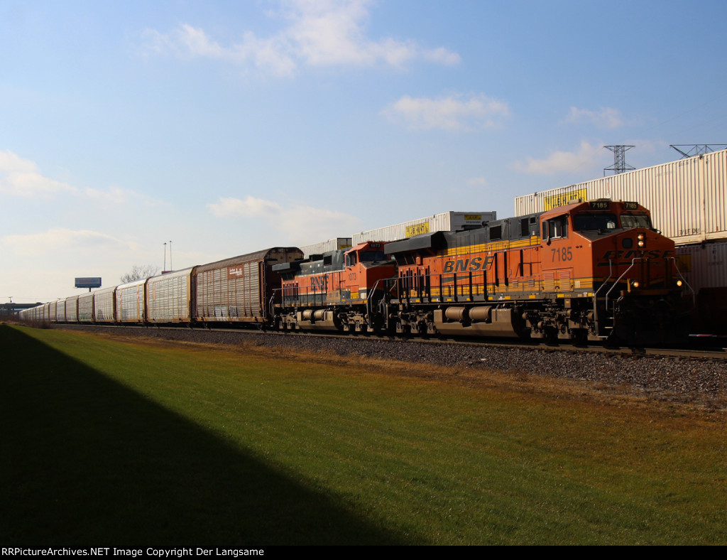 BNSF 7185